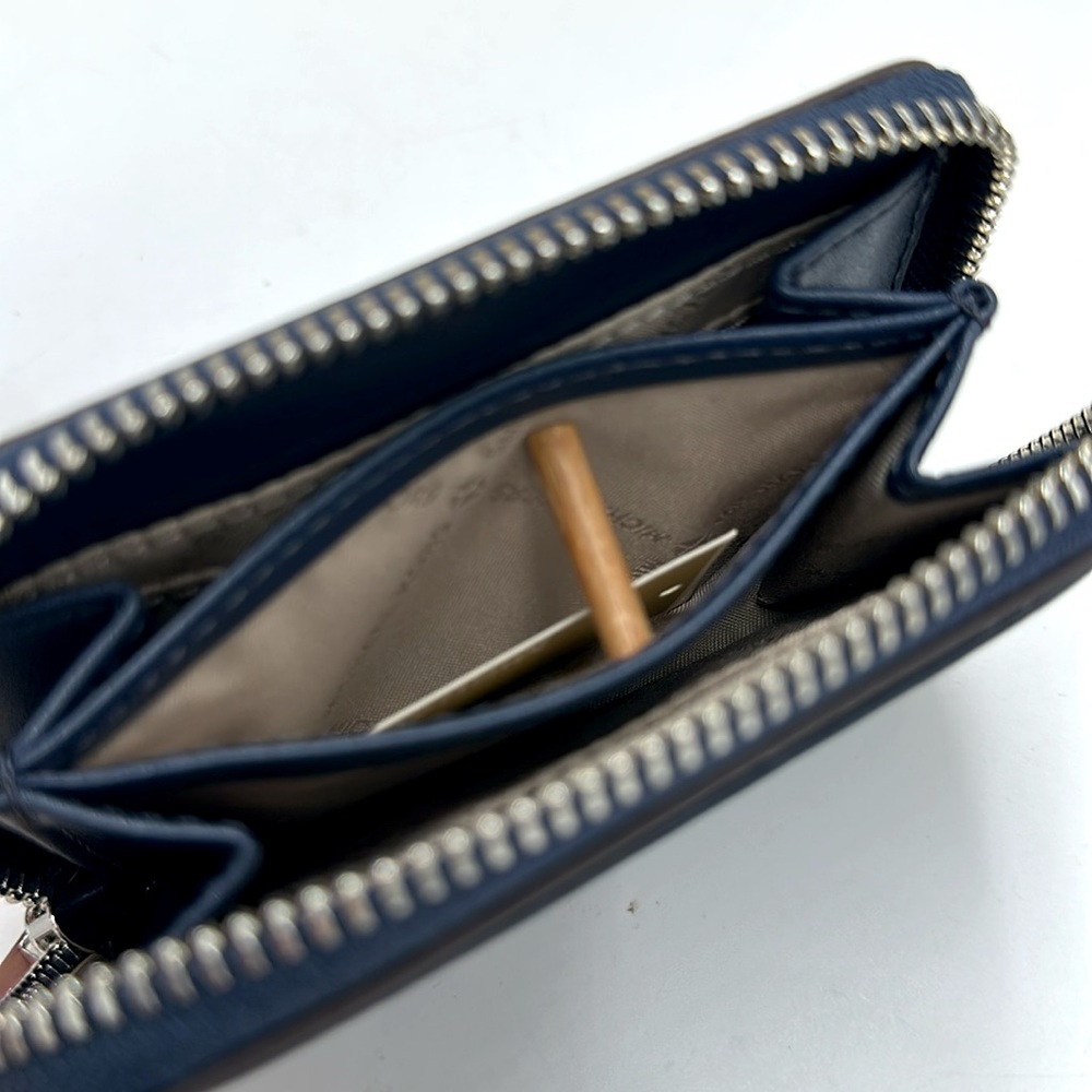 Michael Kors Women Medium Logo Zip Around Card Case Coin Pouch Wallet Admiral Ml - Picture 8 of 12